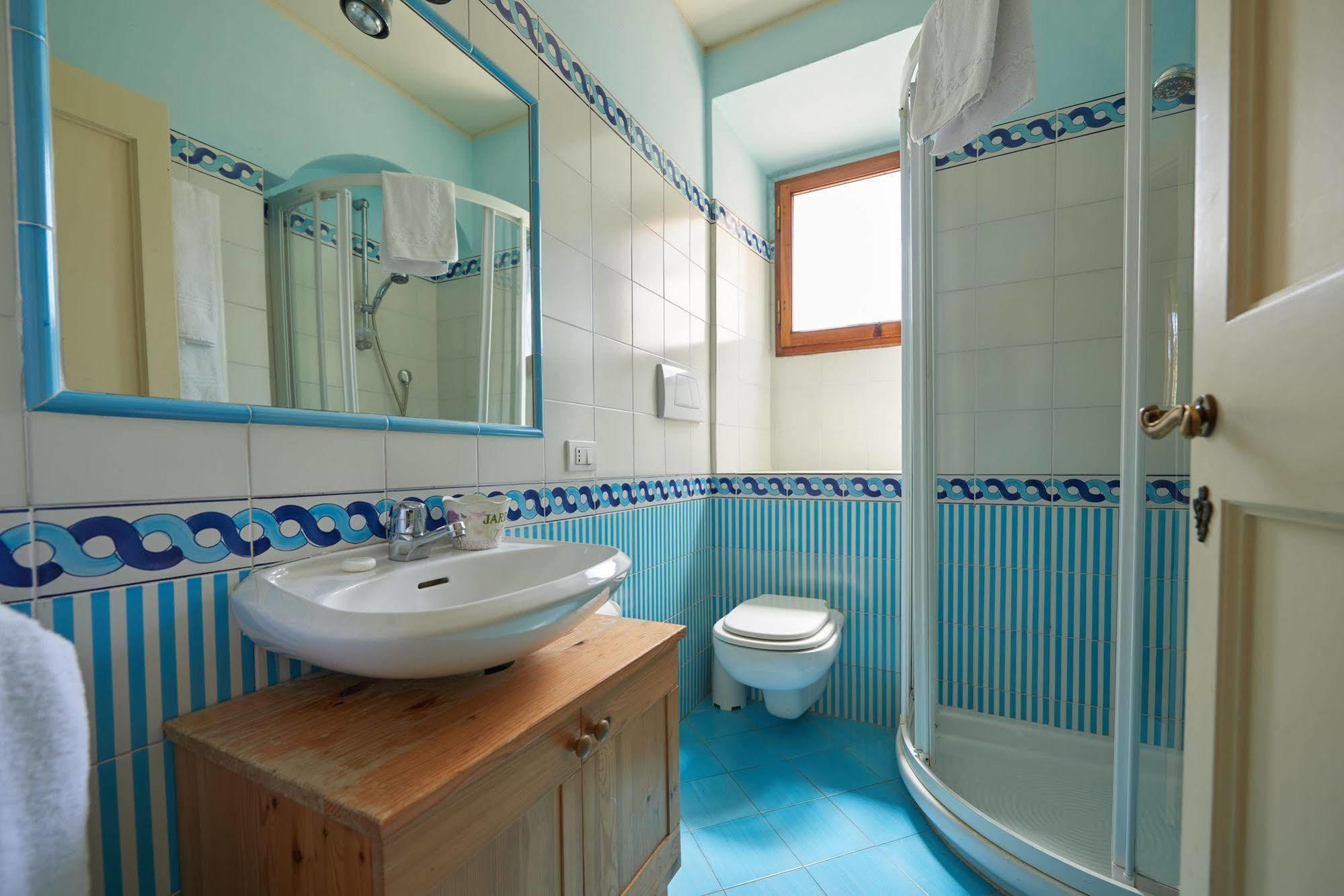 Ape Rosa Relais 2* Florenz