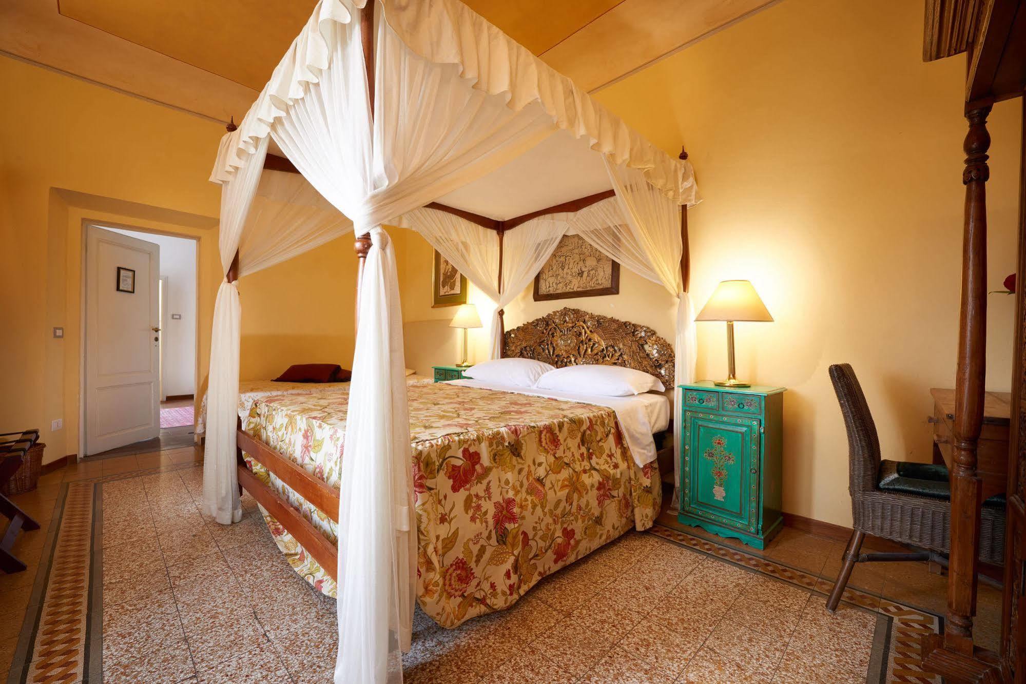Couette-café Ape Rosa Relais